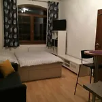 Apartmanovy Dom Kamzik شقة
