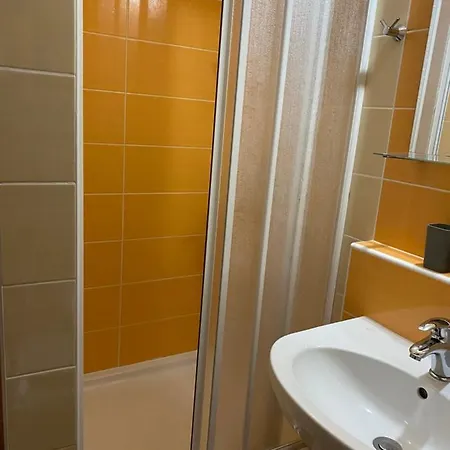 Apartmanovy Dom Kamzik 多纳瓦利