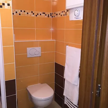 Apartmanovy Dom Kamzik * 多纳瓦利