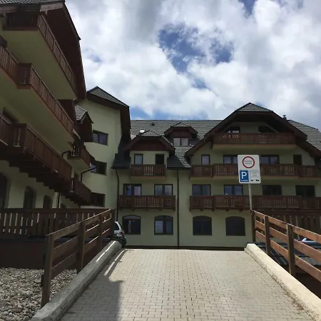 Apartmanovy Dom Kamzik 公寓 多纳瓦利